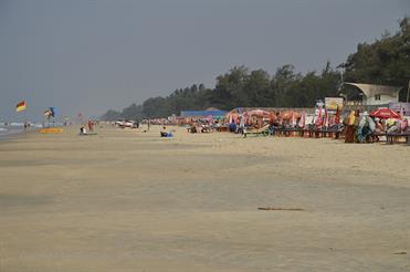 01 Mobor-Beach_and_Cavelossim-Beach,_Goa_DSC7371_b_H600